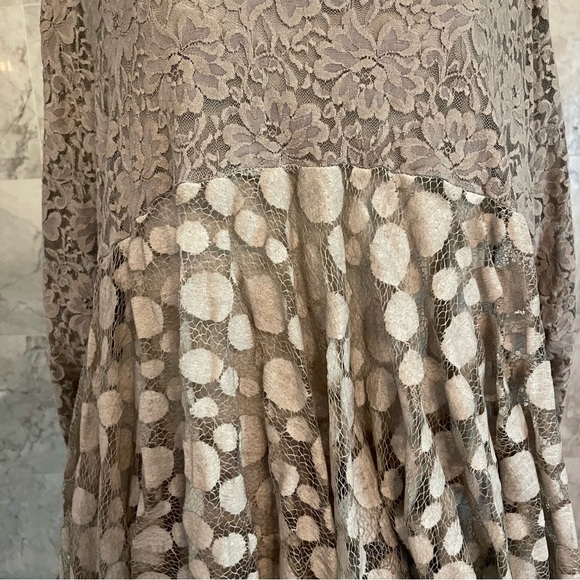 Belle France Lace Overlay Layered Top - Picture 3 of 9